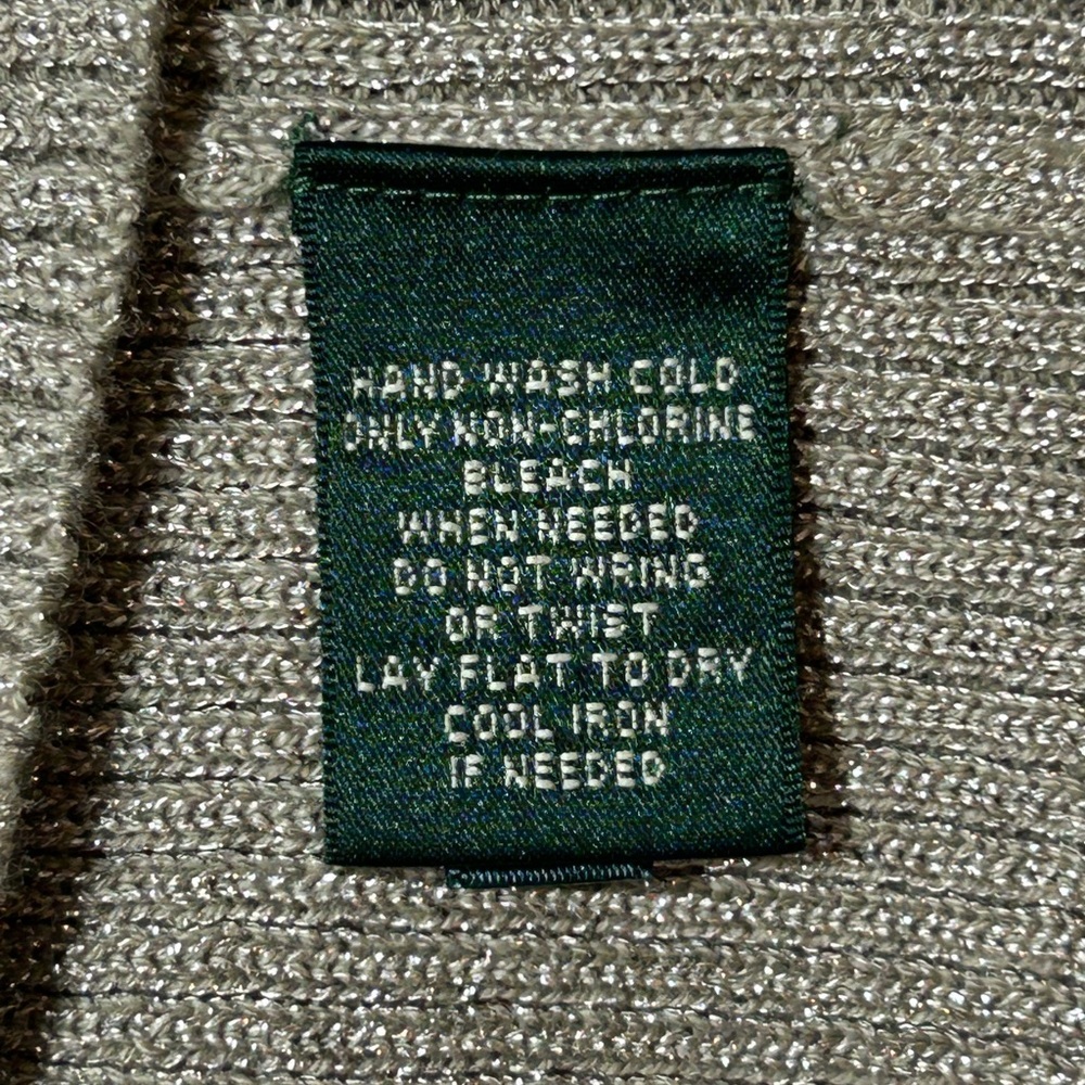 Ralph Lauren Women’s Long Sleeve Shimmering Gray/Silver V-Neck Sweater - Picture 4 of 6